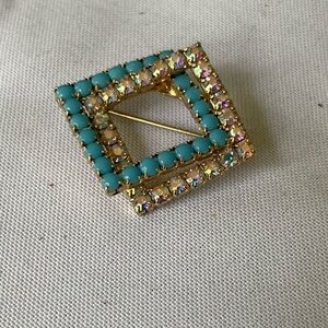 3/$20 SALE 🛒 Vintage Blue and Gold Brooch with Crystals and Open Center